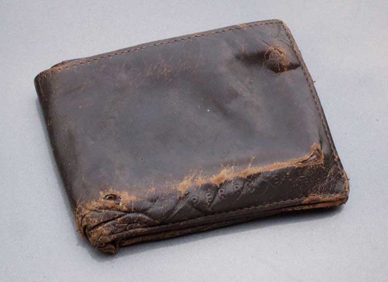 Tài lộc ở những chiếc ví cũ đã giảm sút quá nhiều