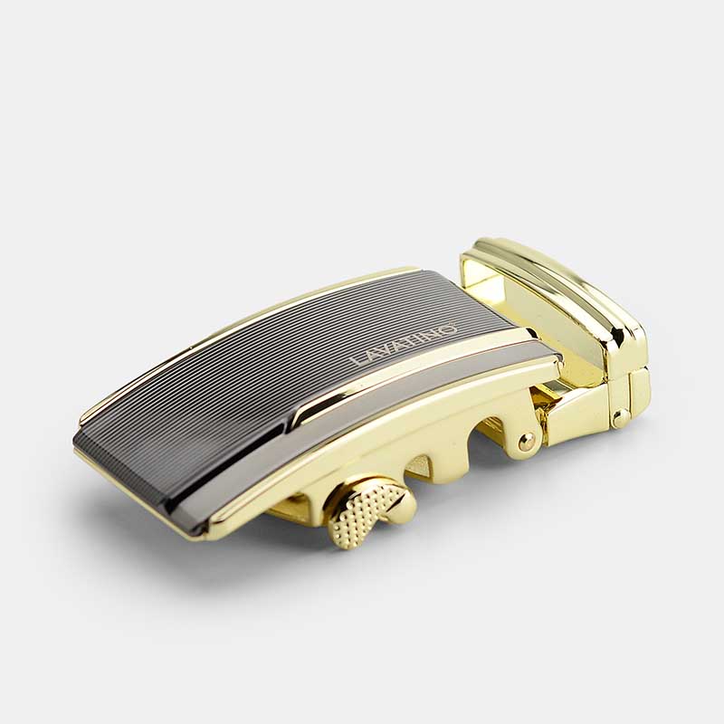 Mặt khóa mạ vàng mang đến vẻ đẹp độc đáo và sang trọng cho người dùng