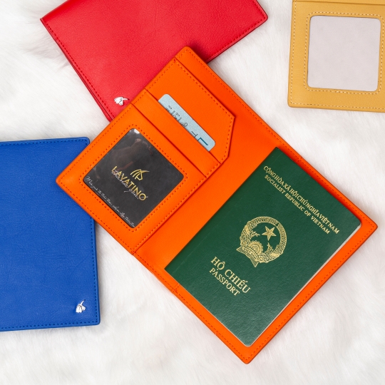 Những chiếc passport thời trang